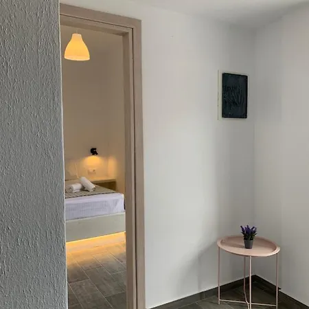 Juli's Apartment *
